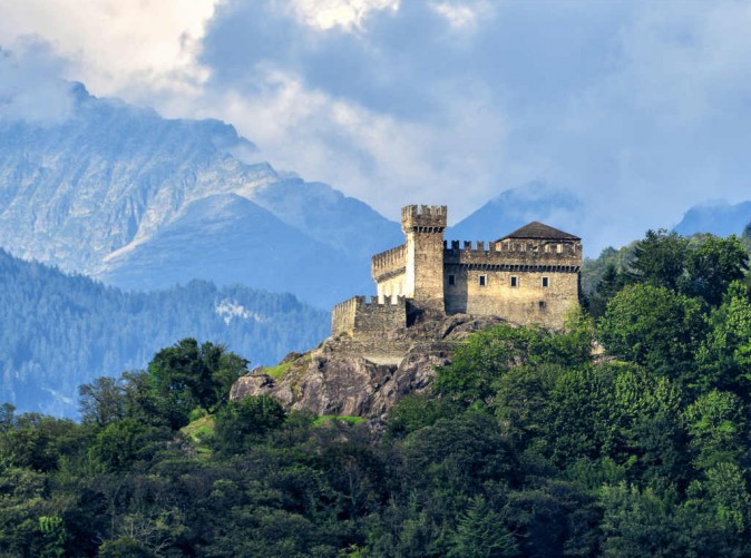 07_Castello Montebello-Copyright Bellinzona e Alto Ticino Turismo Silvano Crivelli  - Schoene Aussichten Touristik.